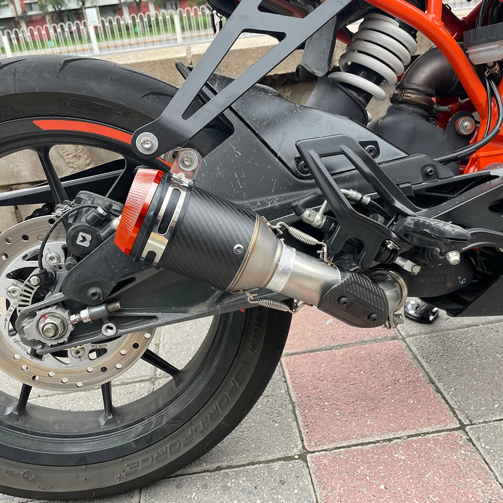 Escape Universal para Motocicleta en Fibra de Carbono CNC – Compatible con Kawasaki Z900 / Yamaha FZ6 / KTM RC390 / BMW S1000XR