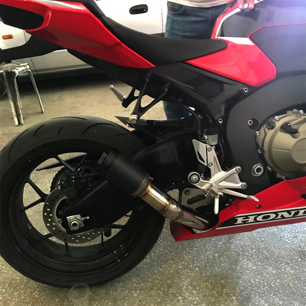 Escape Universal para Motocicleta en Fibra de Carbono CNC – Compatible con Kawasaki Z900 / Yamaha FZ6 / KTM RC390 / BMW S1000XR