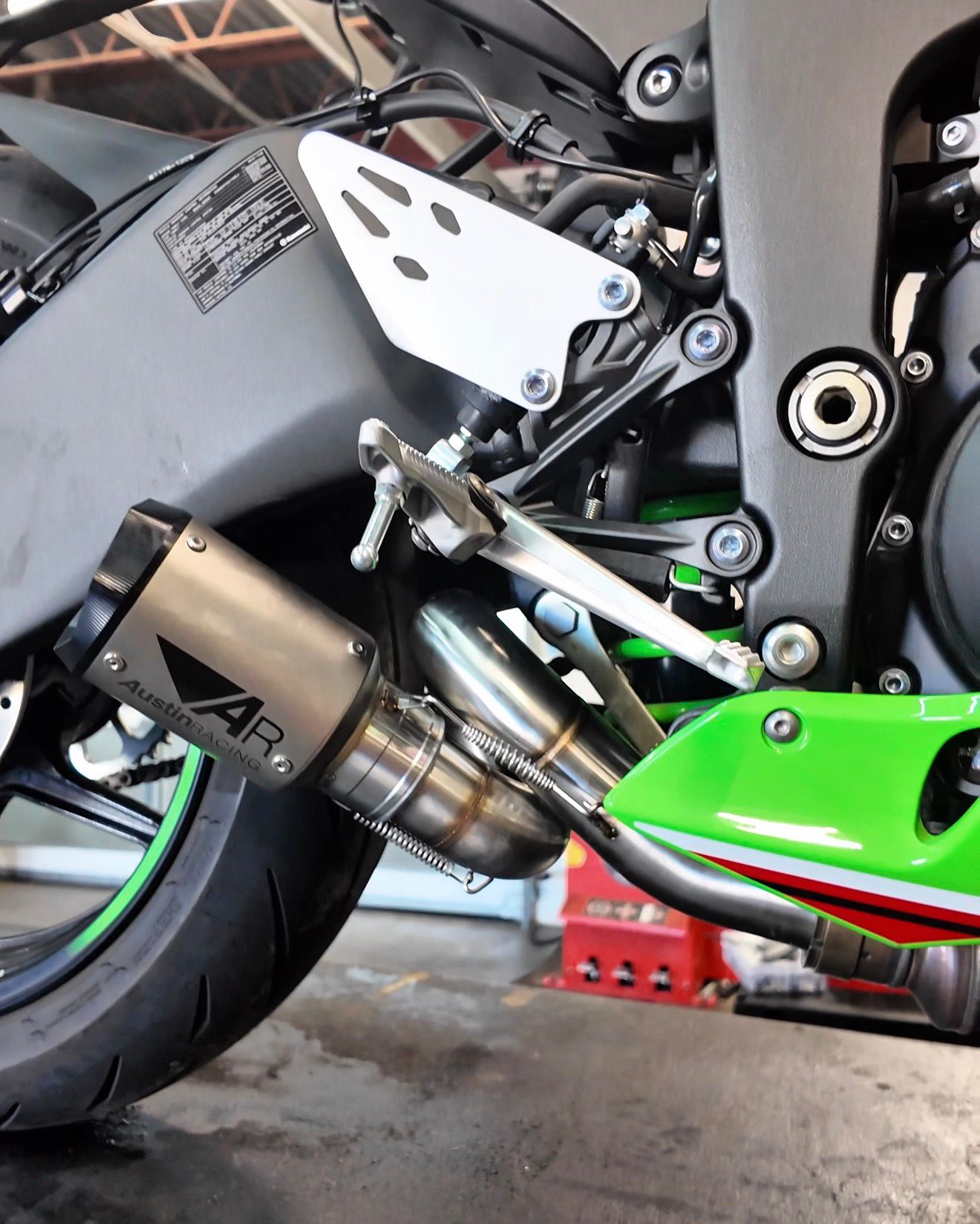 Kit Escape Slip-On para Kawasaki ZX-6R / ZX636 (2009–2026) – Tubo + Escape + Servo Buddy